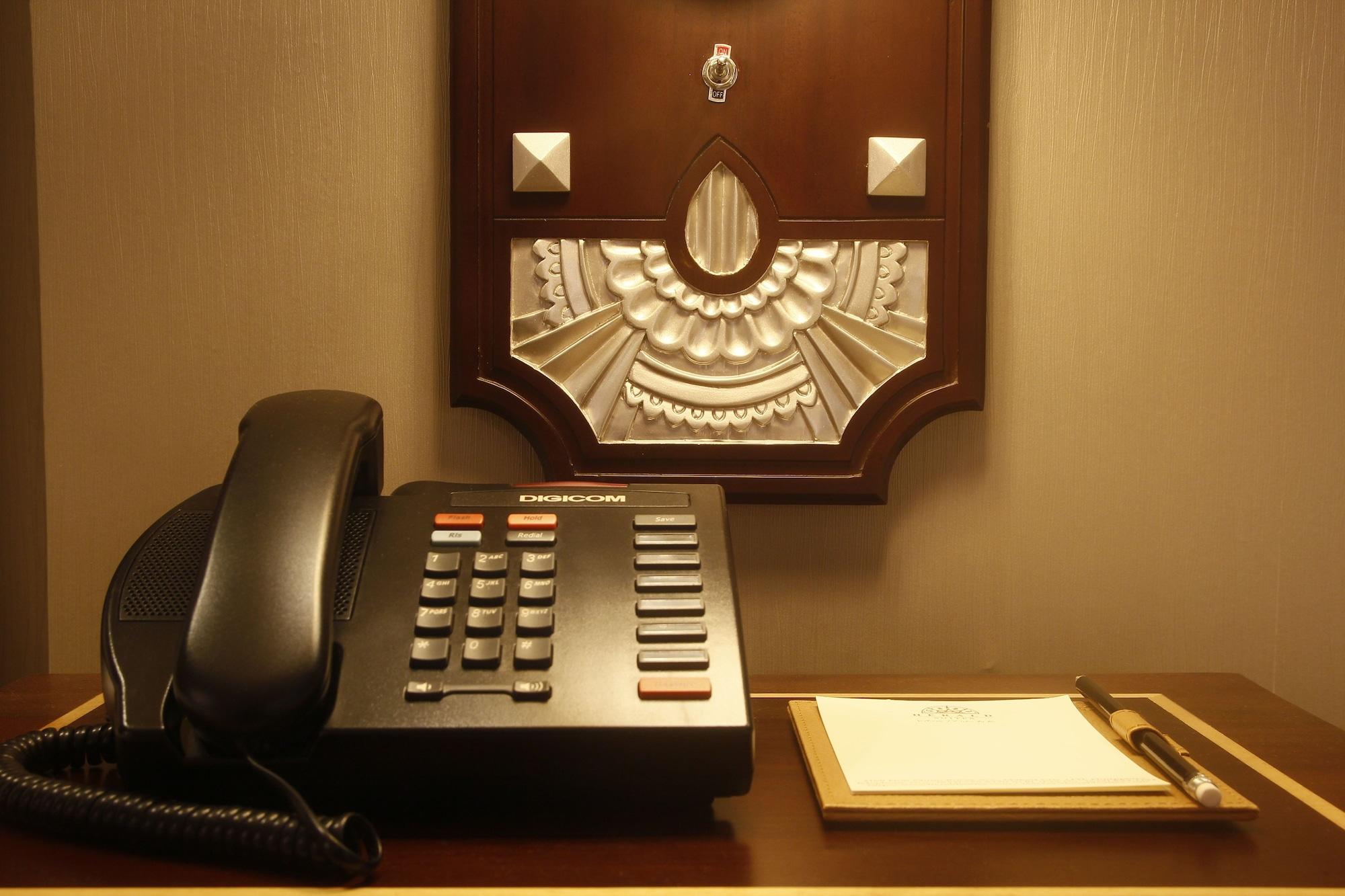 Herald Suites Polaris Makati City Ngoại thất bức ảnh