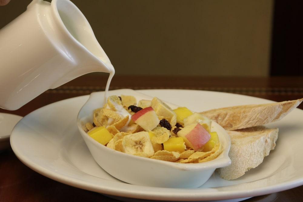 Herald Suites Polaris Makati City Ngoại thất bức ảnh