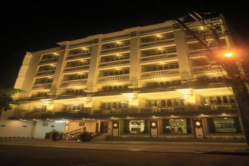 Herald Suites Polaris Makati City Ngoại thất bức ảnh