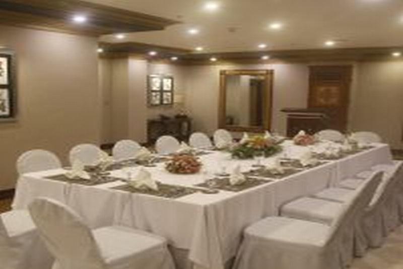 Herald Suites Polaris Makati City Ngoại thất bức ảnh